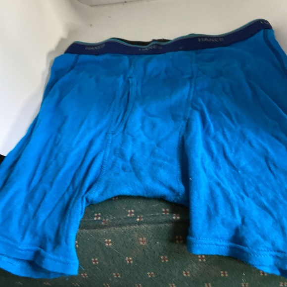 3 NWOT Hanes men’s underwear and 1 Fruit of the loom all new & M size - Picture 4 of 4